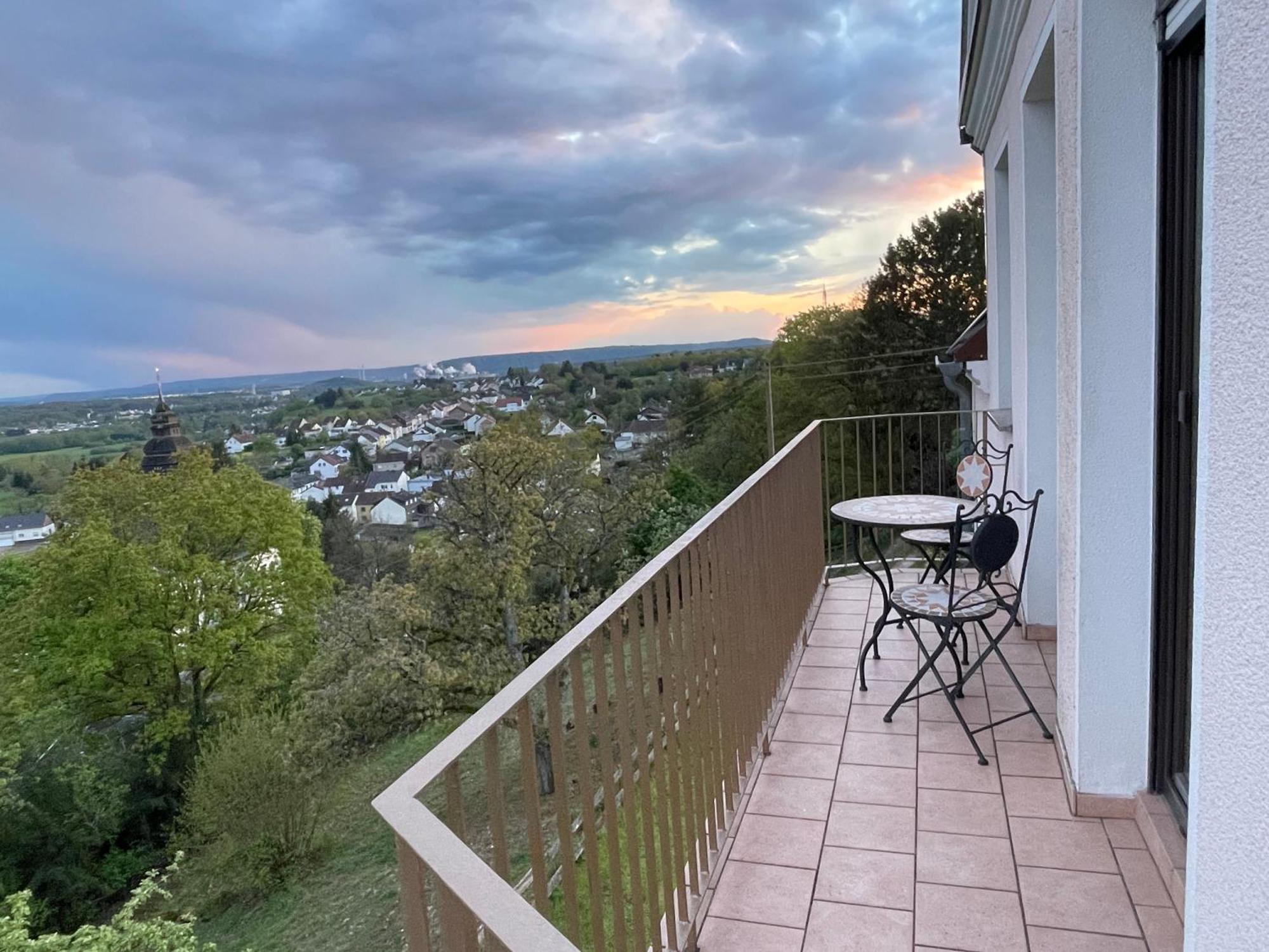 Villa Ueberblick Nalbach ภายนอก รูปภาพ